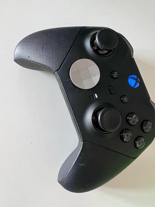 Xbox Elite Series 2 + Valigia e Stazione di Ricarica