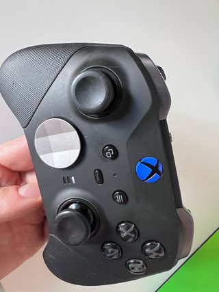 Xbox Elite Series 2 + Valigia e Stazione di Ricarica