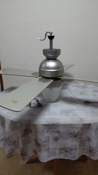 Ventilador de techo con luz