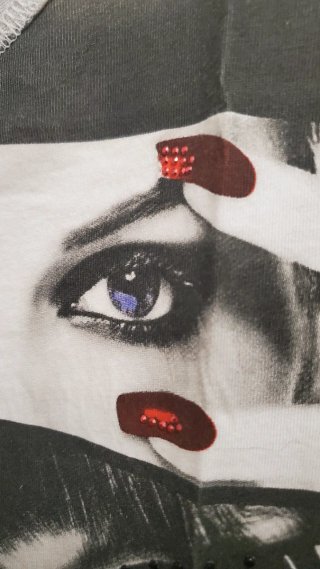 Camiseta make up escote pico