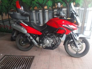 Suzuki V-Strom DL650 2005 Roja y Negra