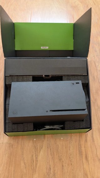 Xbox Series X - Solo aperta per controllo