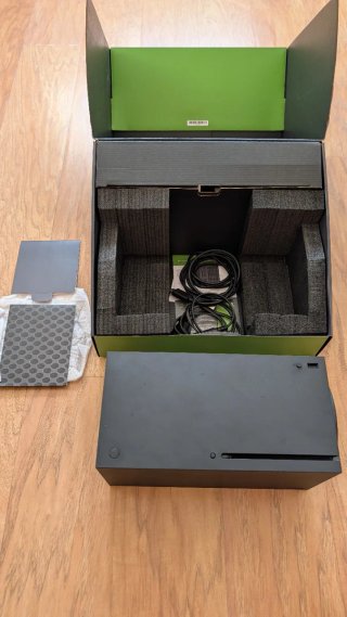 Xbox Series X - Solo aperta per controllo