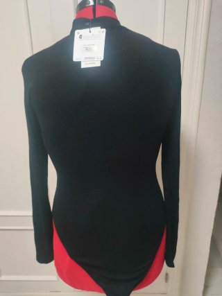 Body Desigual Negro de punto con Detalles Dorados
