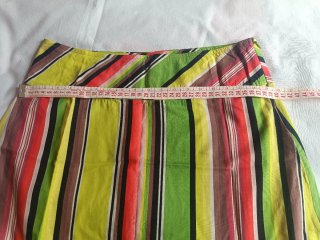 Falda midi de rayas multicolor