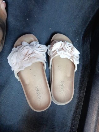 Sandalias Beige Flores Rosas