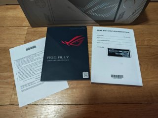 ASUS ROG Ally 16GB / 512GB con scatola e caricabatterie