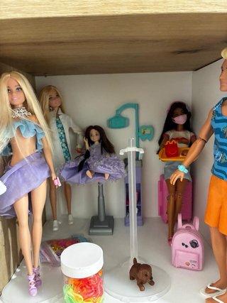 Lote Barbie: Casa, Tienda y Accesorios