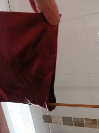 Chaqueta bomber brillante roja