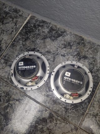Altavoces JBL Medios con Twiters