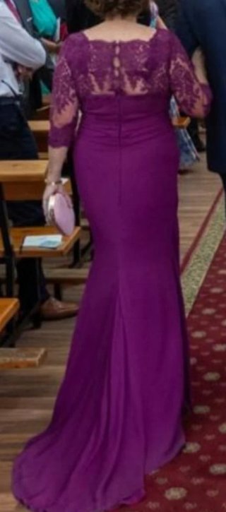 Vestido de madrina morado elegante