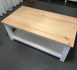 Mesa de centro madera.