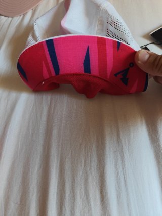 Gorra VAGA blanca y rosa