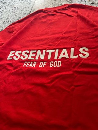 Camiseta Essentials