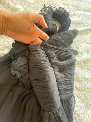 Vestido gasa negro con volantes