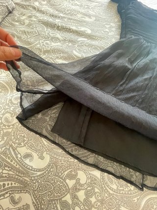Vestido gasa negro con volantes