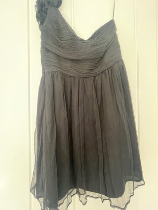 Vestido gasa negro con volantes