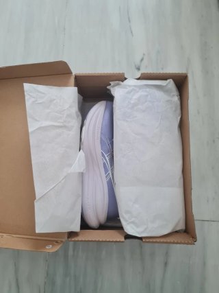 Zapatillas Asics Nimbus 28 Morado/Blanco.