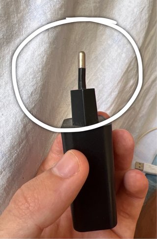 Alimentatore USB Nero + 4 Cavi USB