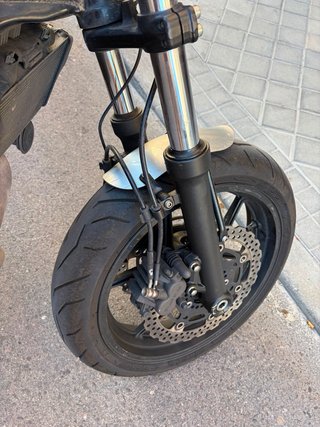 Moto Kawasaki ER6n Cafe Racer ABS 2014