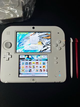 Nintendo 2DS con molti giochi