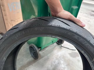 Juego Neumáticos Bridgestone Battlax S21