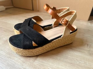 Sandalias Clowse
