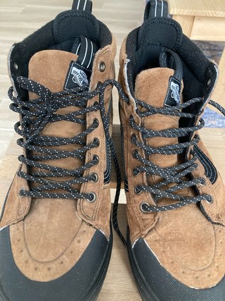 Zapatillas Vans Caña Alta Marrones y Negras