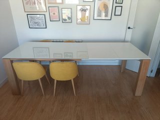 Mesa Comedor Cristal templado y Madera de roble.