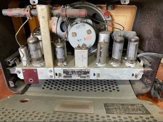 ANTIGUA RADIO ASKAR DE VALVULAS Y BAQUELITA