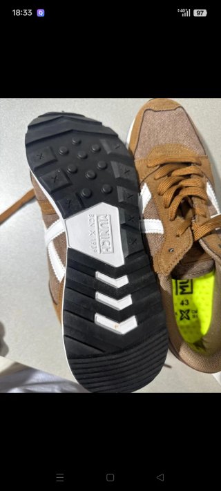 Zapatillas Munich Marrones y Blancas