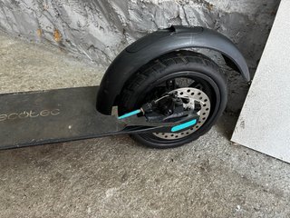 Patinete Eléctrico Cecotec Outsider 700W