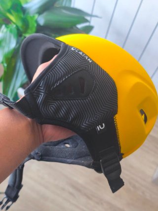 Casco de surf - bodyboard amarillo OLAIAN