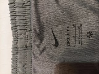 Pantalones cortos Nike grises