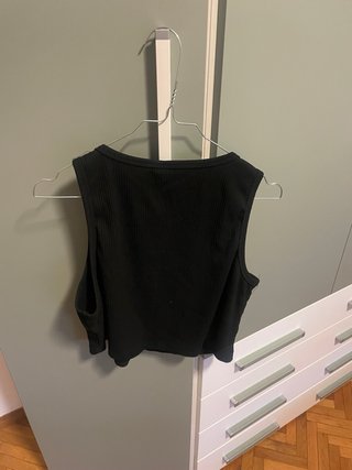 Canottiera crop-top nera Shein