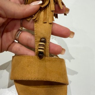 Sandalias diseño bohemio con flecos!!