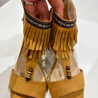 Sandalias diseño bohemio con flecos!!