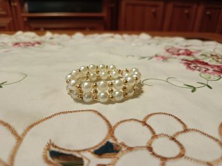 Pulsera Perlas y Cuentas Doradas