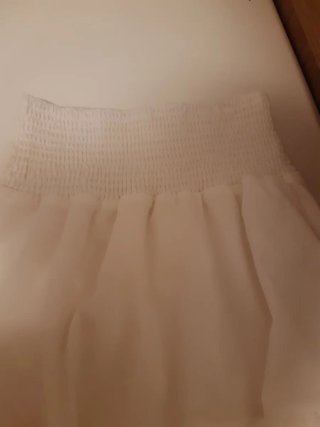 Falda larga blanca con volante, caída recta 36/38