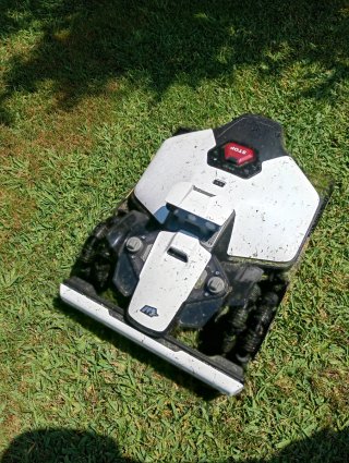 Robot cortacésped Luba Mini 2 AWD 1000m²