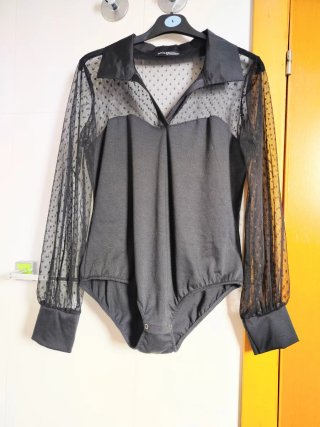 Body negro con transparencias talla M