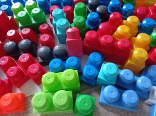 190 mattoncini Mega Bloks colorati