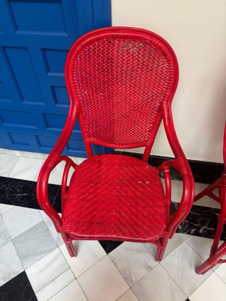 5 Silla de ratán roja estilo vintage