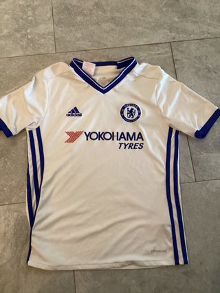 camisetas de fitbol y botas de futbol