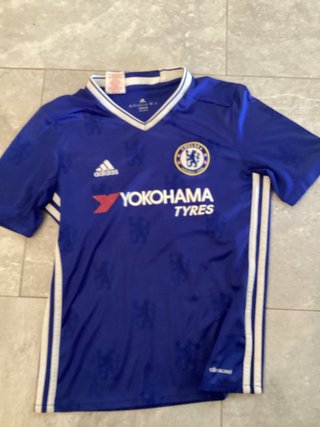 camisetas de fitbol y botas de futbol