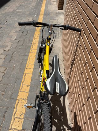 Bicicleta MTB Doble Suspensión Amarilla
