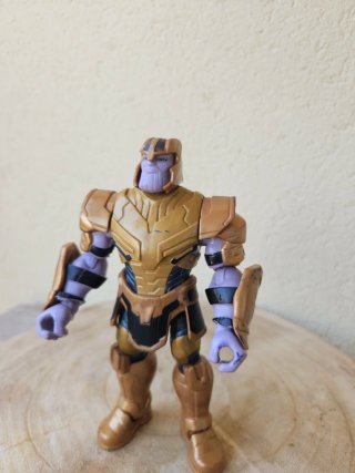 Figura Thanos Marvel Toybox Disney Store