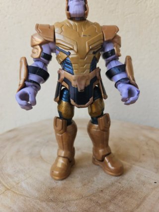 Figura Thanos Marvel Toybox Disney Store