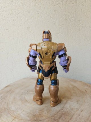 Figura Thanos Marvel Toybox Disney Store