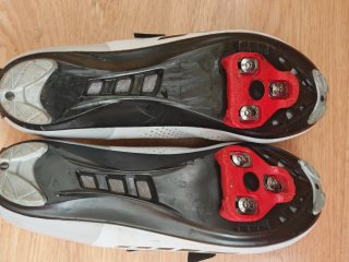 Botas Ciclismo Talla 45 con Pedales y Calas